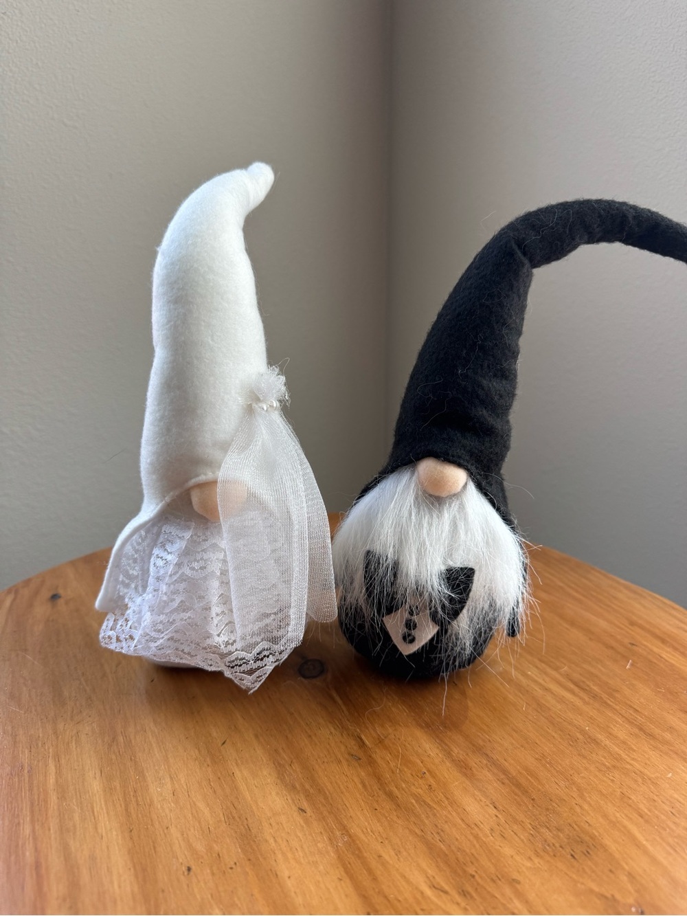 Bride & Groom Gnome Set